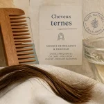 Soin cheveux ternes : cuticule et rinçage acide sur mèche brune