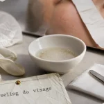 Soin du visage peeling : éclat immédiat, taches à traiter, préparation en cabine dermocosmétique